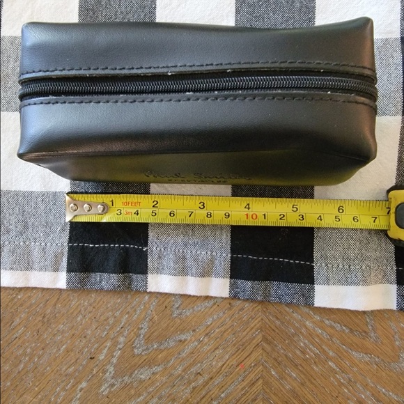 Paul Smith • Sunglasses Case and Cloth - Picture 4 of 8